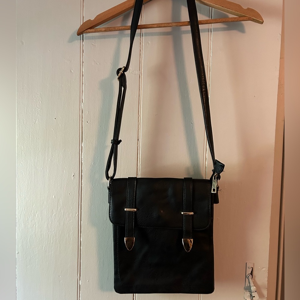 Faux Leather Purse - Picture 2 of 7